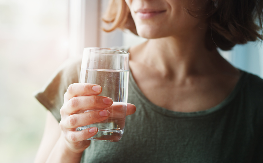 Πόσο νερό πρέπει να πίνεις κάθε μέρα;