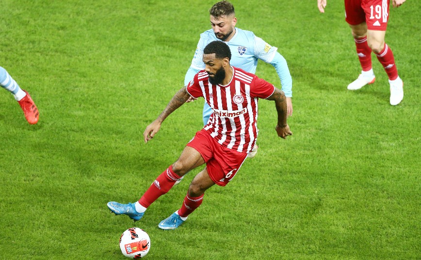 Φάση από τον αγώνα Ολμυπιακός - Ιωνικός Φάση από τον αγώνα Ολμυπιακός - Ιωνικός