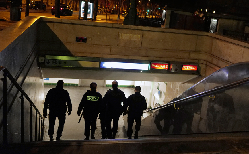Συναγερμός στο Παρίσι: Άνδρες ασφαλείας πυροβόλησαν άτομο με μαχαίρι σε σιδηροδρομικό σταθμό