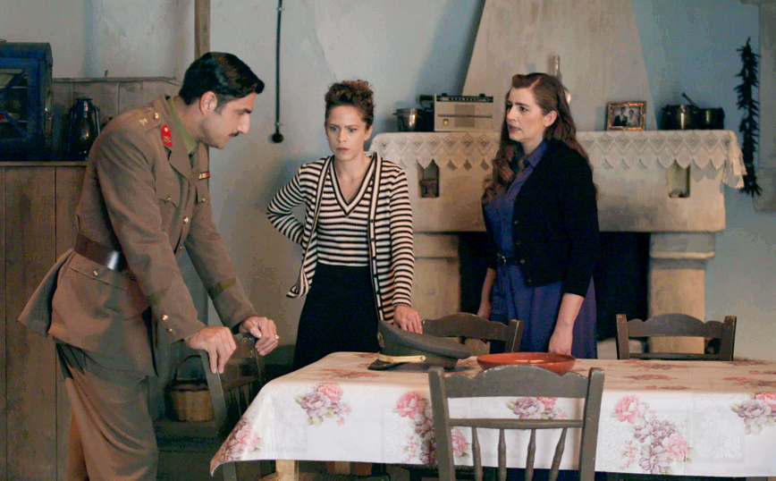 ΑΓΡΙΕΣ ΜΕΛΙΣΣΕΣ ΑΓΡΙΕΣ ΜΕΛΙΣΣΕΣ