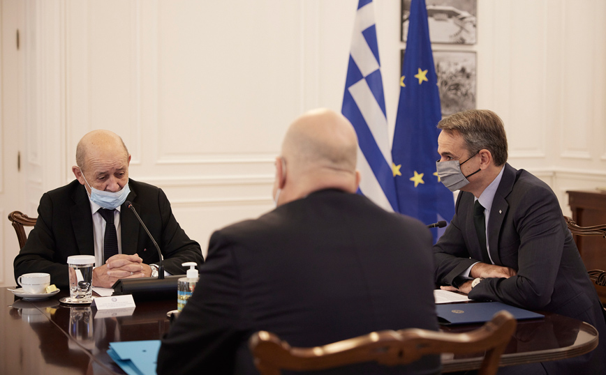 Στο Μαξίμου ο Υπουργός Εξωτερικών της Γαλλίας Jean-Yves Le Drian Στο Μαξίμου ο Υπουργός Εξωτερικών της Γαλλίας Jean-Yves Le Drian