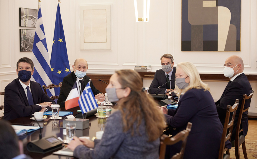 Στο Μαξίμου ο Υπουργός Εξωτερικών της Γαλλίας Jean-Yves Le Drian Στο Μαξίμου ο Υπουργός Εξωτερικών της Γαλλίας Jean-Yves Le Drian