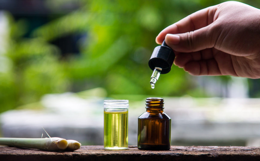 Έλαιο λεμονόχορτου Έλαιο λεμονόχορτου