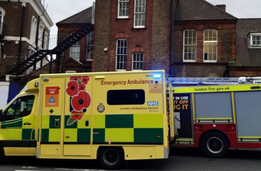 Λονδίνο: Κατέρρευσε οροφή σχολείου &#8211; Στο νοσοκομείο 12 παιδιά