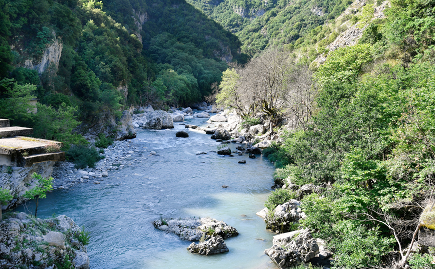 Τα νερά στον Άραχθο Τα νερά στον Άραχθο