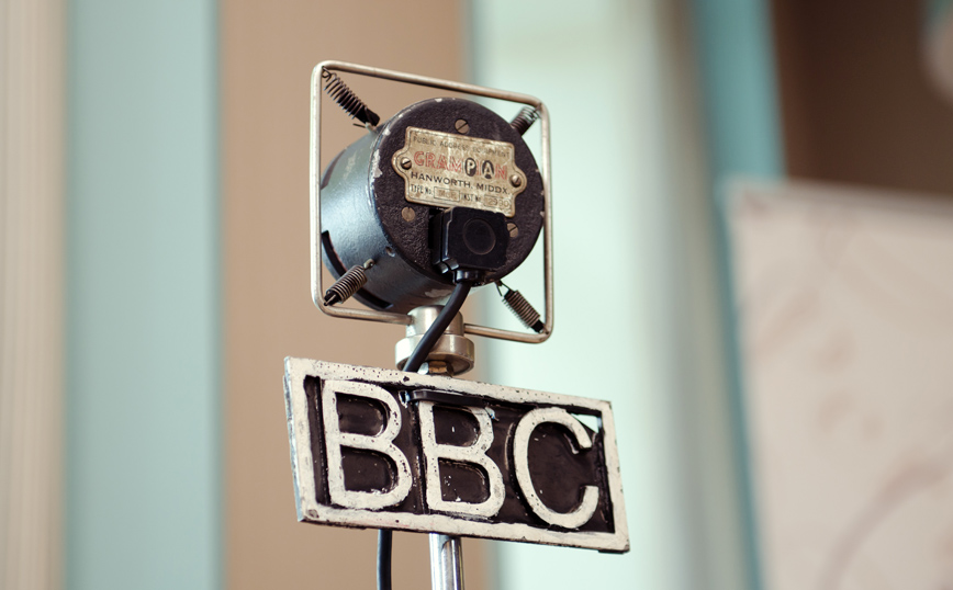 Βρετανία: Το BBC προχωράει σε περικοπή 500 θέσεων εργασίας