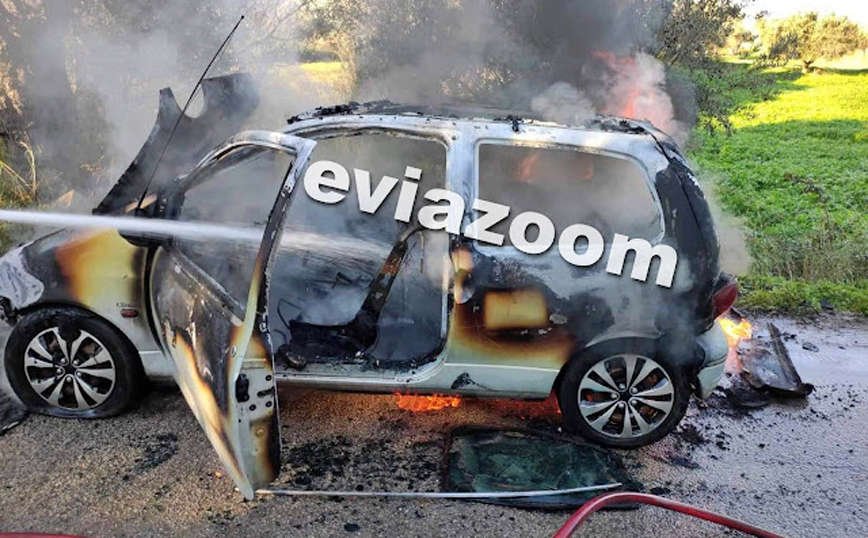 Αυτοκίνητο στη Χαλκίδα πήρε φωτιά εν κινήσει Αυτοκίνητο στη Χαλκίδα πήρε φωτιά εν κινήσει