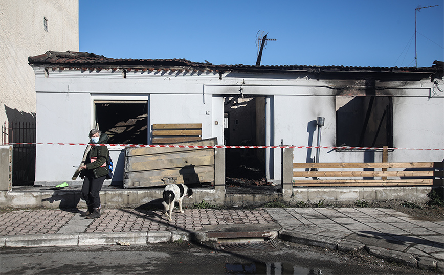 Θεσσαλονίκη: Τελευταίο αντίο στη μάνα και τα δύο παιδιά της που κάηκαν