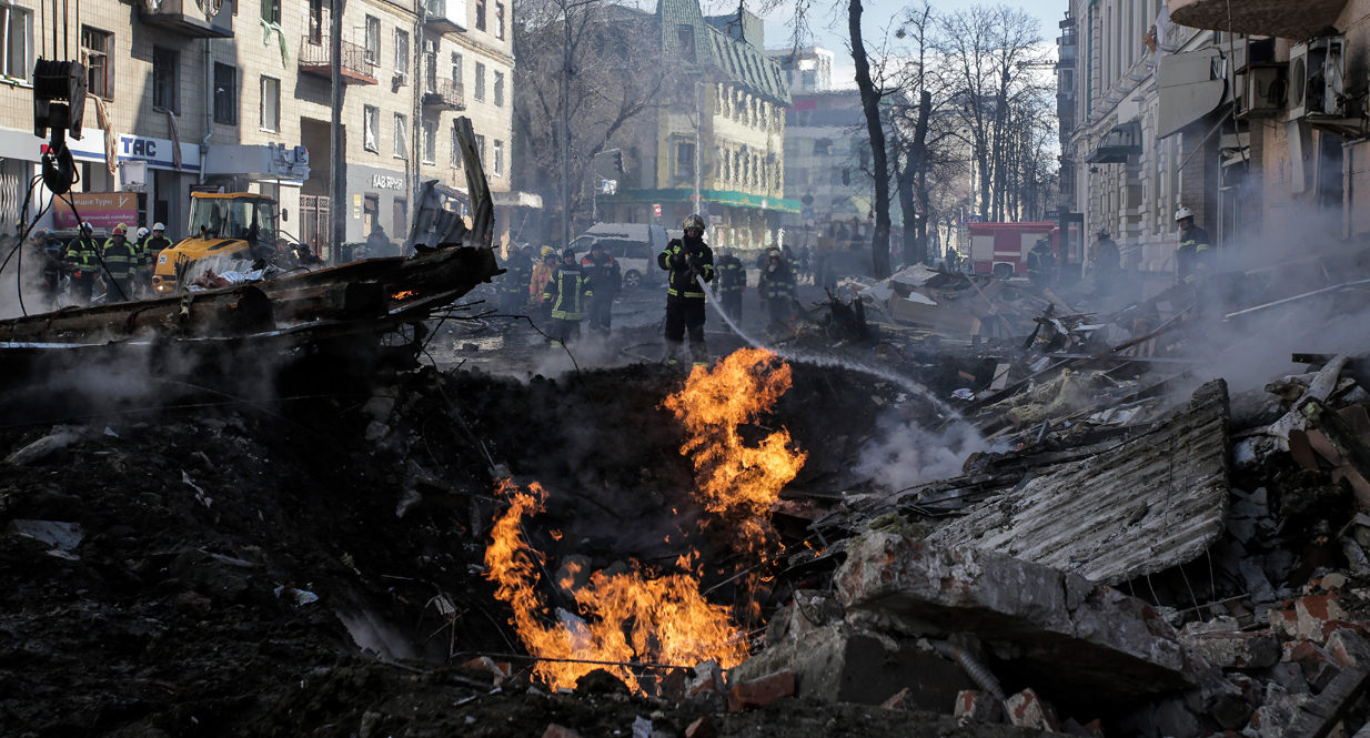 Πόλεμος στην Ουκρανία: Νέες εκρήξεις στο Κίεβο – Χτυπήθηκε πολυκατοικία
