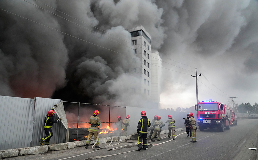 Ρωσικά πλήγματα στη Χερσώνα προκάλεσαν δύο θανάτους &#8211; Για τρομοκρατικές επιθέσεις έκανε λόγο ο Ζελένσκι