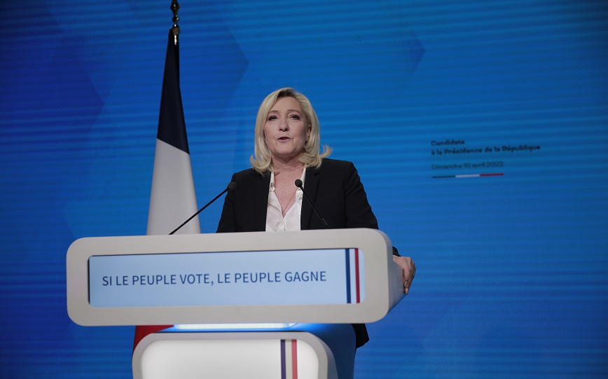 Εκλογές στη Γαλλία: Υψηλή συμμετοχή, με ένα στους τρεις να ψηφίζει υπέρ της Λεπέν, προβλέπουν οι δημοσκοπήσεις