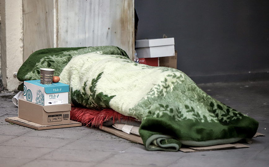 Στο πλευρό όσων ζουν στον δρόμο ο δήμος Θεσσαλονίκης: Ανοίγουν τα ΚΑΠΗ και οι δομές αστέγων λόγω του κρύου
