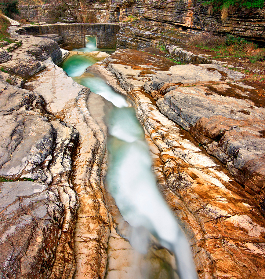 Τα νερά του Ρογκοβού στις Κολυμπήθρες Τα νερά του Ρογκοβού στις Κολυμπήθρες