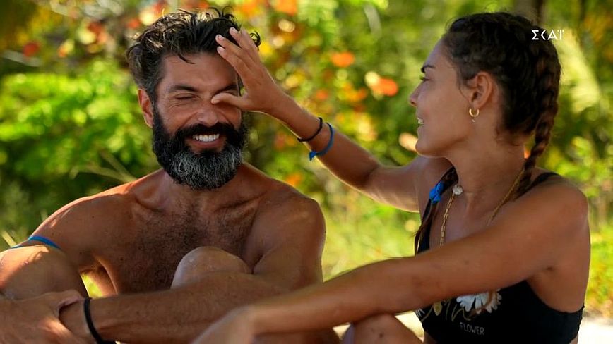 Survivor: Το ειδύλλιό τους έχει ξεκινήσει εδώ και 3 ημέρες, την πήγε στη γωνία