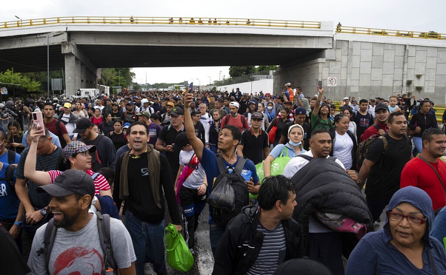 Μεξικό: Καραβάνι με χιλιάδες μετανάστες ξεκίνησε για τα σύνορα με τις ΗΠΑ
