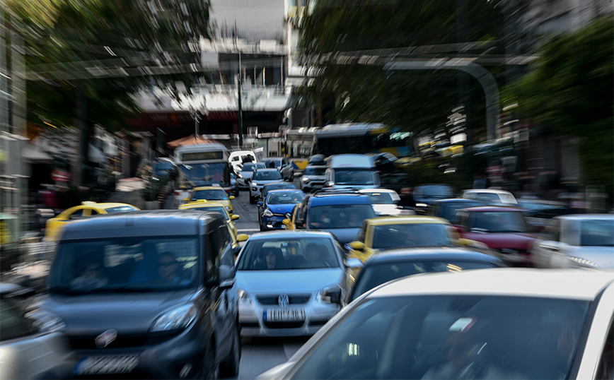 Ιδιοκτήτες οχημάτων: Πώς θα γλιτώσετε τέλη κυκλοφορίας, τεκμήρια διαβίωσης και φόρο πολυτελούς διαβίωσης