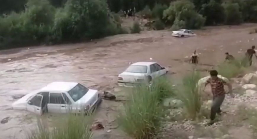 Ιράν: Τουλάχιστον 22 νεκροί από πλημμύρες στο νότο
