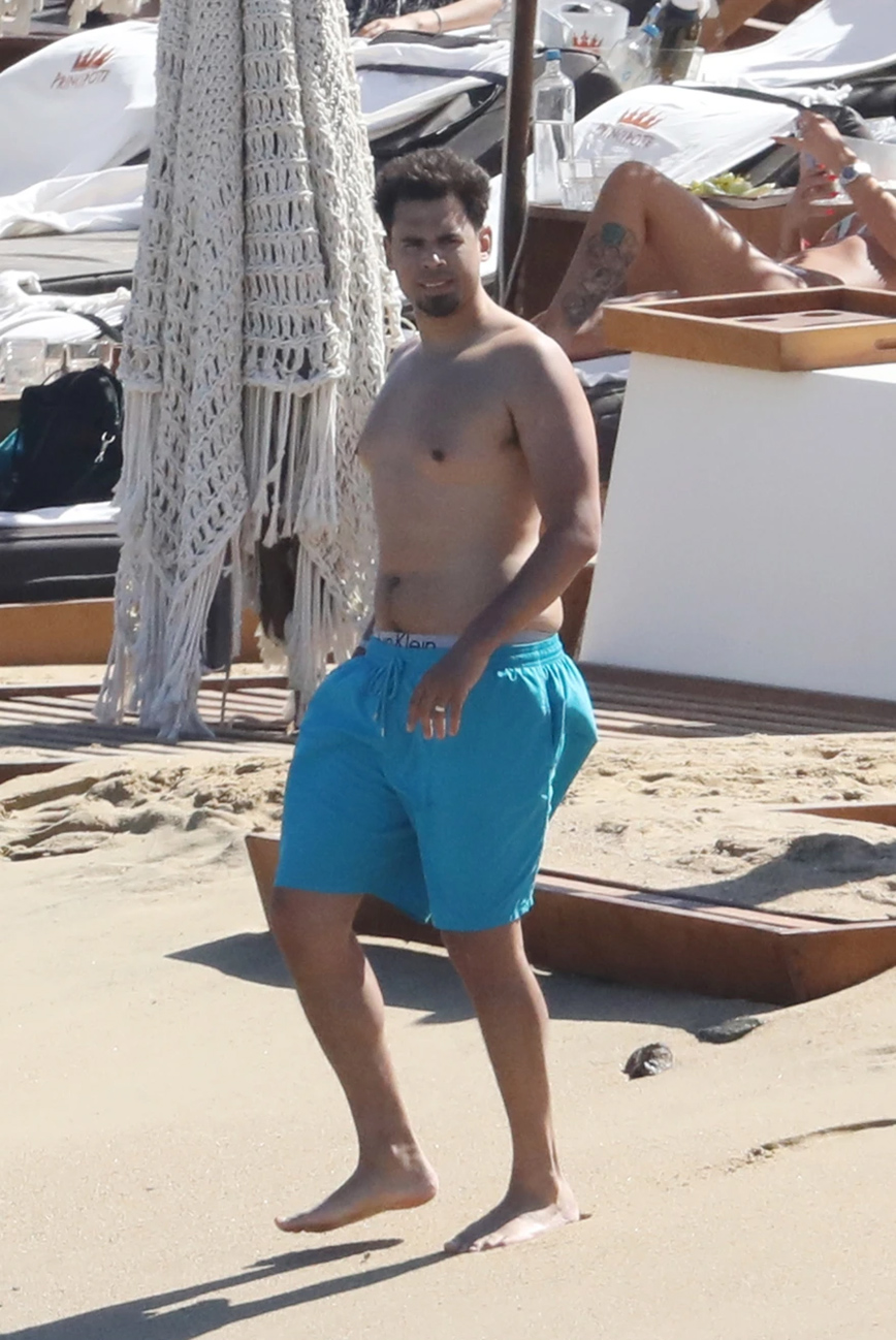 Ελέτρα Λαμποργκίνι στη Μύκονο Ελέτρα Λαμποργκίνι στη Μύκονο