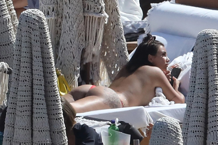 Ελέτρα Λαμποργκίνι στη Μύκονο Ελέτρα Λαμποργκίνι στη Μύκονο