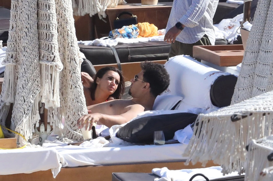 Ελέτρα Λαμποργκίνι στη Μύκονο Ελέτρα Λαμποργκίνι στη Μύκονο