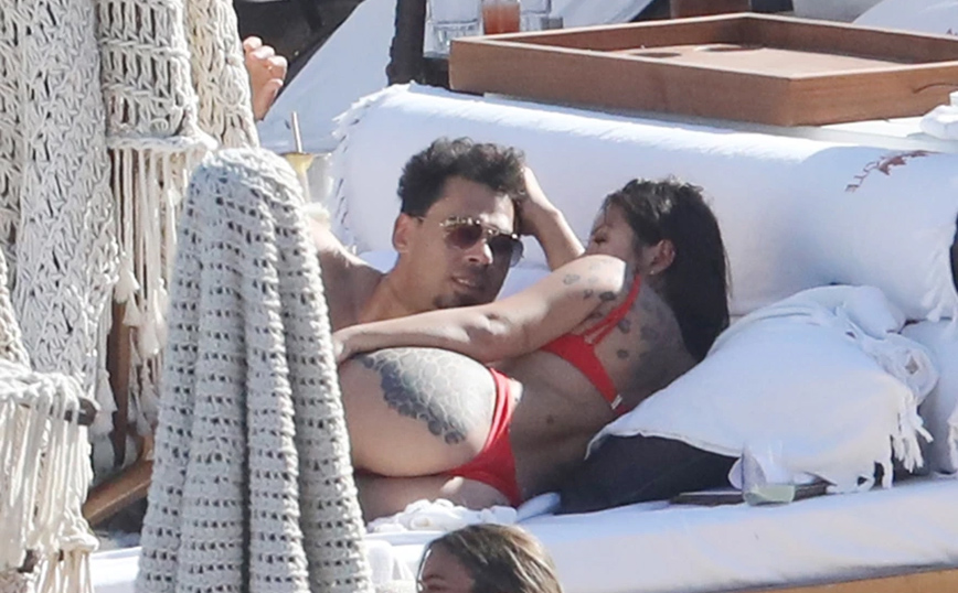 Ελέτρα Λαμποργκίνι στη Μύκονο Ελέτρα Λαμποργκίνι στη Μύκονο