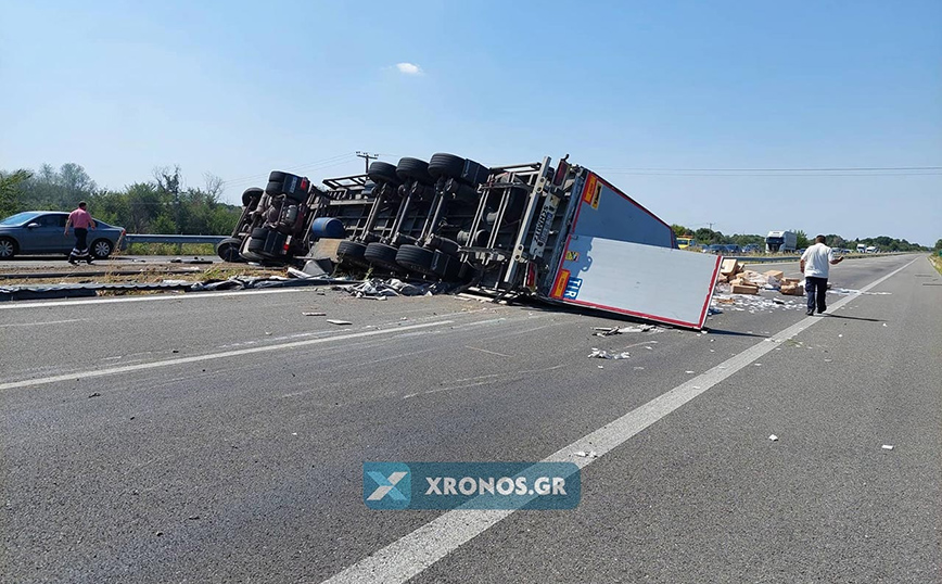 Κομοτηνή: Νεκρός οδηγός νταλίκας που ανετράπη στον κόμβο της Εγνατίας Οδού