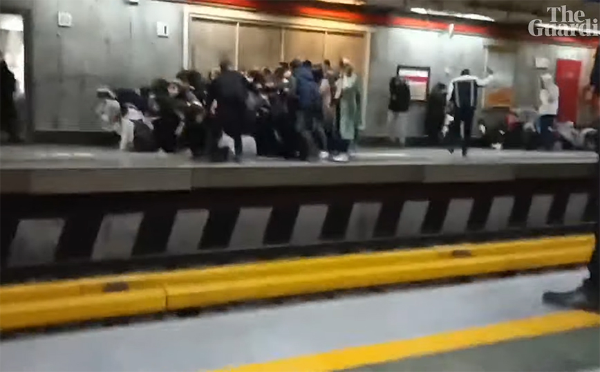 Ιράν: Η Αστυνομία άνοιξε πυρ στο Μετρό της Τεχεράνης &#8211; Αφορμή οι διαδηλώσεις για τη δολοφονία της Αμινί