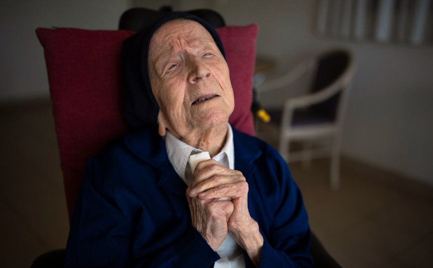 Γαλλία: Έφυγε από τη ζωή η αδελφή Αντρέ σε ηλικία 118 ετών – Ήταν ο γηραιότερος άνθρωπος στον κόσμο