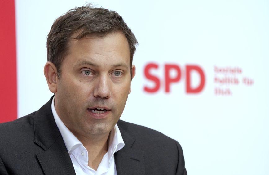 Γερμανία: Σκεπτικός ο συμπρόεδρος του SPD για αποστολή αρμάτων μάχης Leopard στην Ουκρανία