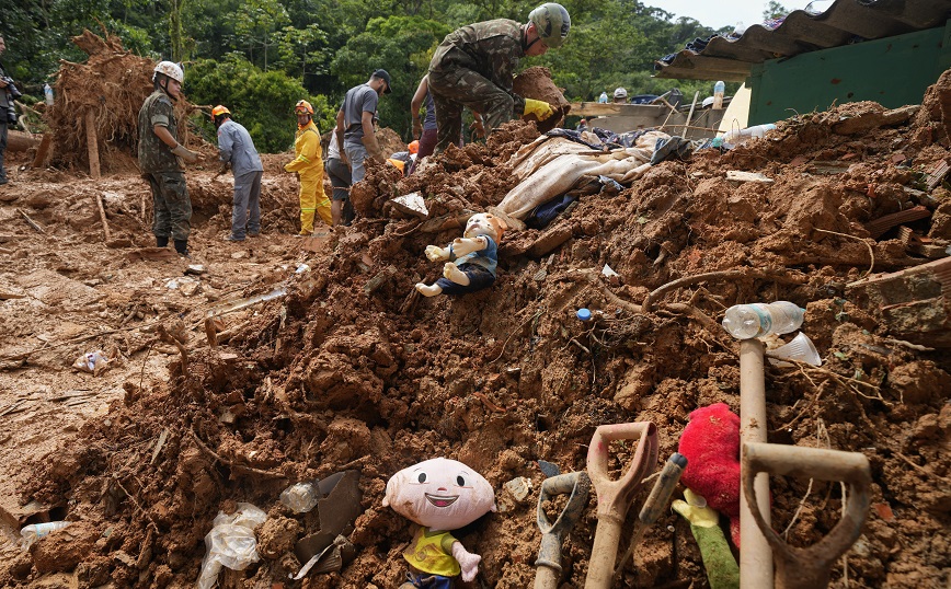 Πάνω από 60 νεκροί λόγω πλημμυρών στη Βραζιλία &#8211; 18 παιδιά ανάμεσα τους