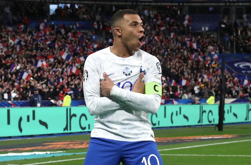 Προκριματικά EURO 2024: Η Γαλλία «διέλυσε» την Ολλανδία με 4-0 και σόου Μπαπέ – Βαριά ήττα για την Πολωνία στο ντεμπούτο του Σάντος