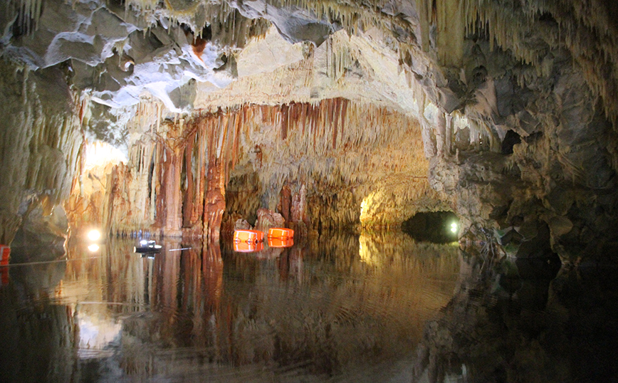Σπήλαιο Διρού, Μάνη Σπήλαιο Διρού, Μάνη
