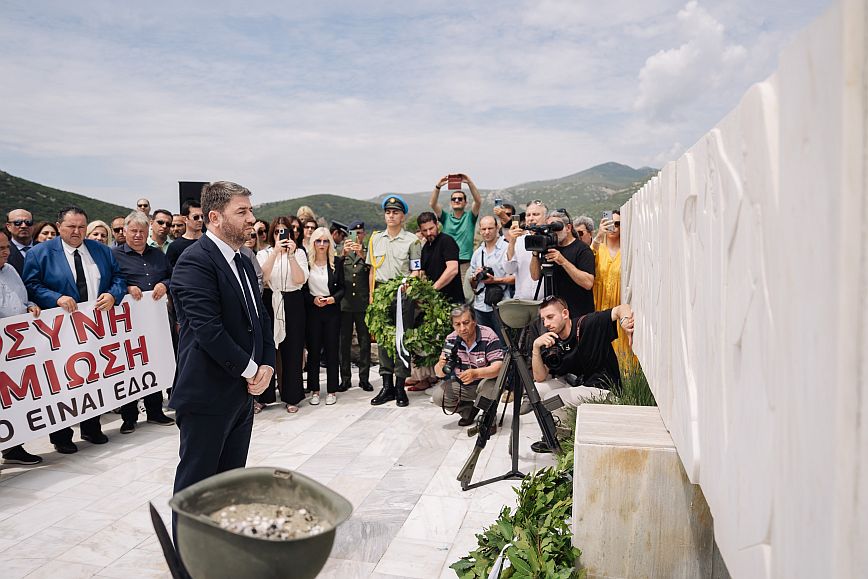 Ανδρουλάκης από Δίστομο: Έχουμε χρέος να διεκδικήσουμε τις γερμανικές επανορθώσεις