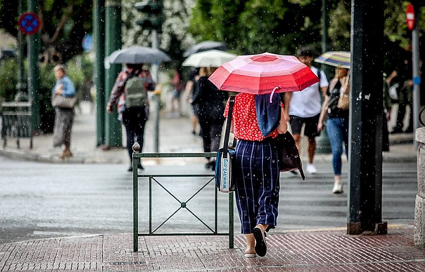 Ισχυρές βροχές και καταιγίδες στην Αττική &#8211; Επιδείνωση καταγράφει ο καιρός σε όλη τη χώρα