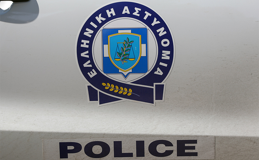 Δύο αδέλφια κρατούσαν όμηρους δέκα μετανάστες και τους χτυπούσαν με ξύλα