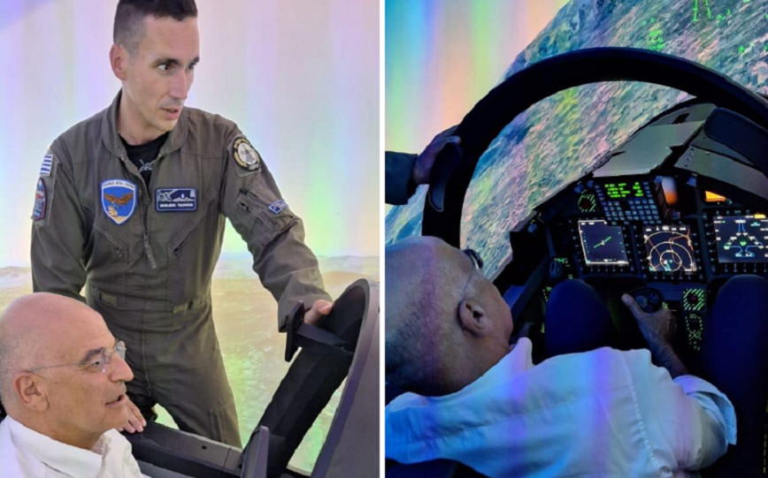 Ο Νίκος Δένδιας έγινε «πιλότος» στον προσομοιωτή πτήσεων της 120 ΠΕΑ