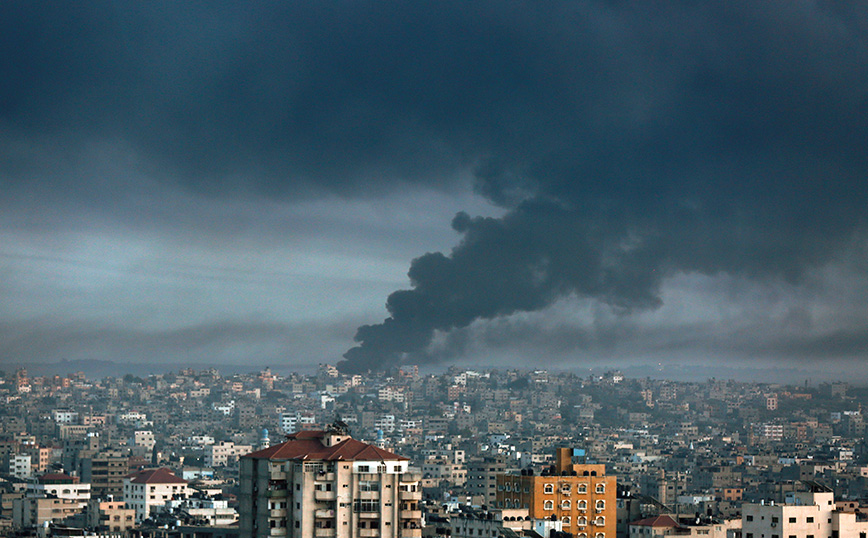 Κατηγορούν το Ισραήλ ότι έριξε βόμβες φωσφόρου – Μεγάλη φωτιά στον νότιο Λίβανο απειλεί χωριά