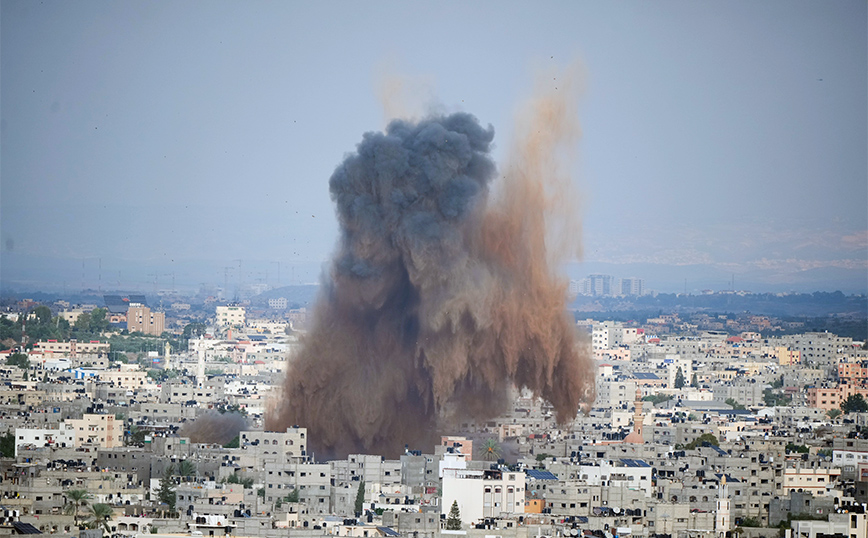 Πόλεμος στο Ισραήλ: Ο ισραηλινός στρατός κατηγορεί τη Χαμάς ότι χρησιμοποιεί αμάχους ως ανθρώπινες ασπίδες