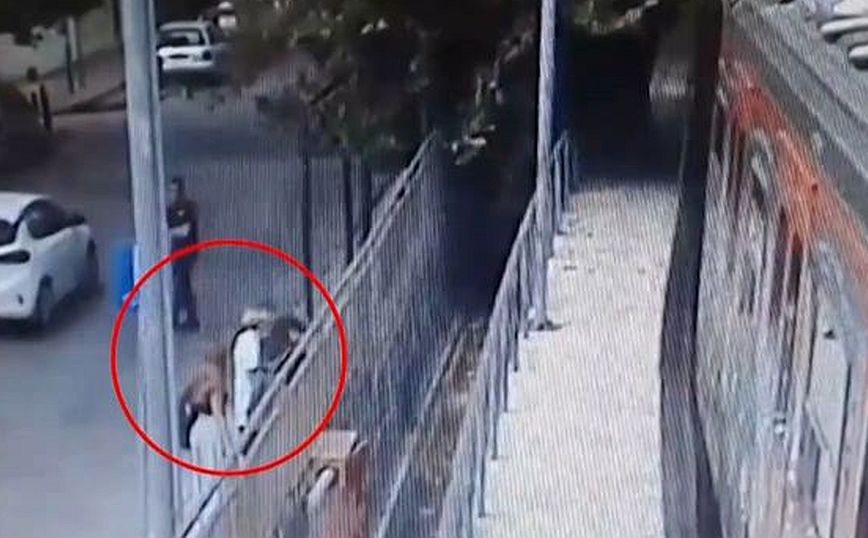 Βίντεο ντοκουμέντο από τη ληστεία στον σταθμό της Κηφισιάς &#8211; Χτύπησαν με λοστούς δύο ανήλικους