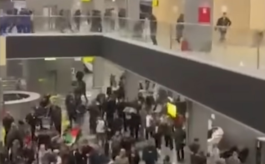 Εισβολή πλήθους που έψαχνε «Εβραίους» σε αεροδρόμιο στη Ρωσία: 60 προσαγωγές, 9 αστυνομικοί τραυματίες