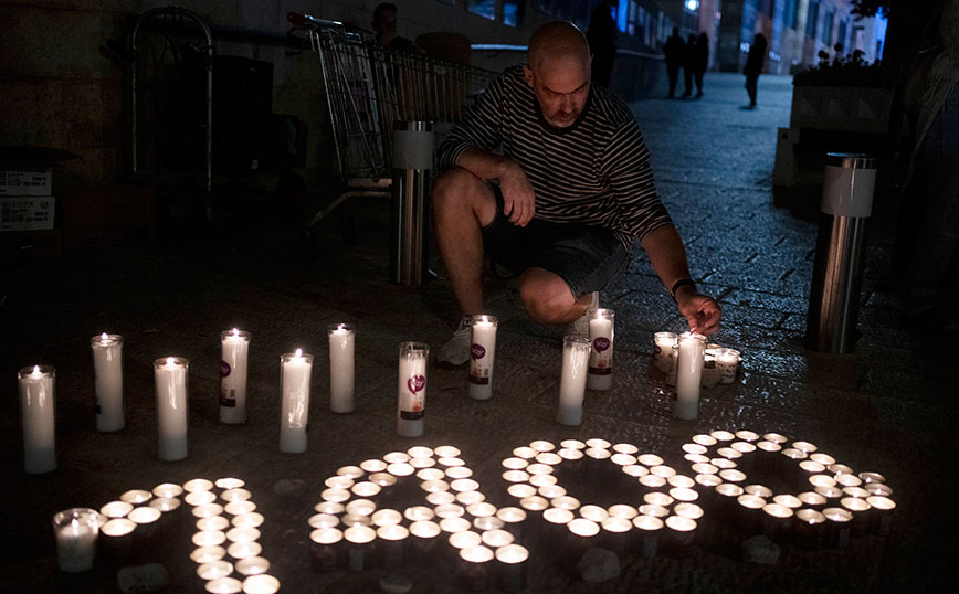 Πόλεμος στο Ισραήλ: Έναν μήνα μετά την 7η Οκτωβρίου, 1.400 κεράκια φώτισαν το Τείχος των Δακρύων