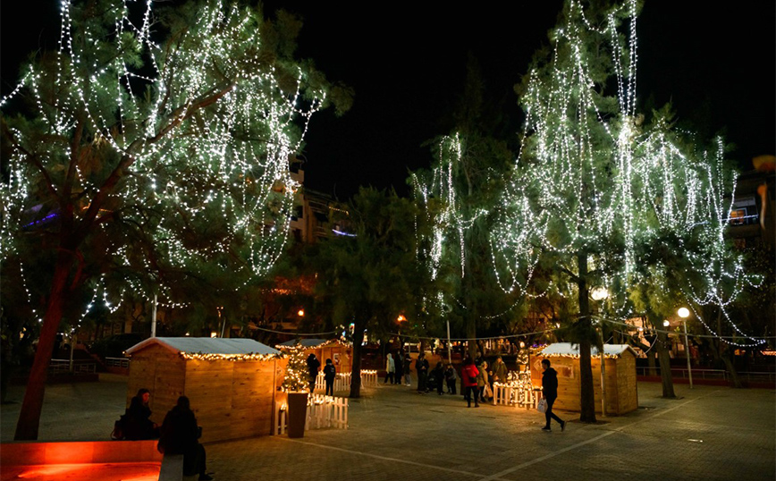 Η Αθήνα γέμισε «Χριστουγεννιάτικα Χωριά» με δράσεις για μικρούς και μεγάλους