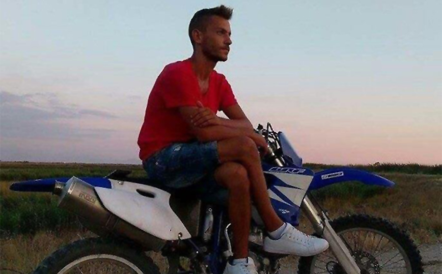 Εξαφάνιση 31χρονου στο Μεσολόγγι: «Πιθανότητα το πτώμα του Μπάμπη να έχει τεμαχιστεί»