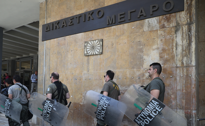 Πού στρέφονται οι έρευνες για τον ύποπτο φάκελο στο Δικαστικό Μέγαρο Θεσσαλονίκης &#8211; Τι ψάχνει η Αντιτρομοκρατική