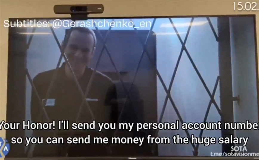 Το τελευταίο βίντεο του Ναβάλνι πριν από τον θάνατό του – Χαμογελαστός μέσα από τη φυλακή