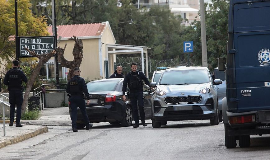 Πώς στήθηκε η σύλληψη του πρώην μέλους των «Πυρήνων της Φωτιάς» και των ΟΥΚάδων &#8211; Στο μικροσκόπιο υπολογιστές και κινητά