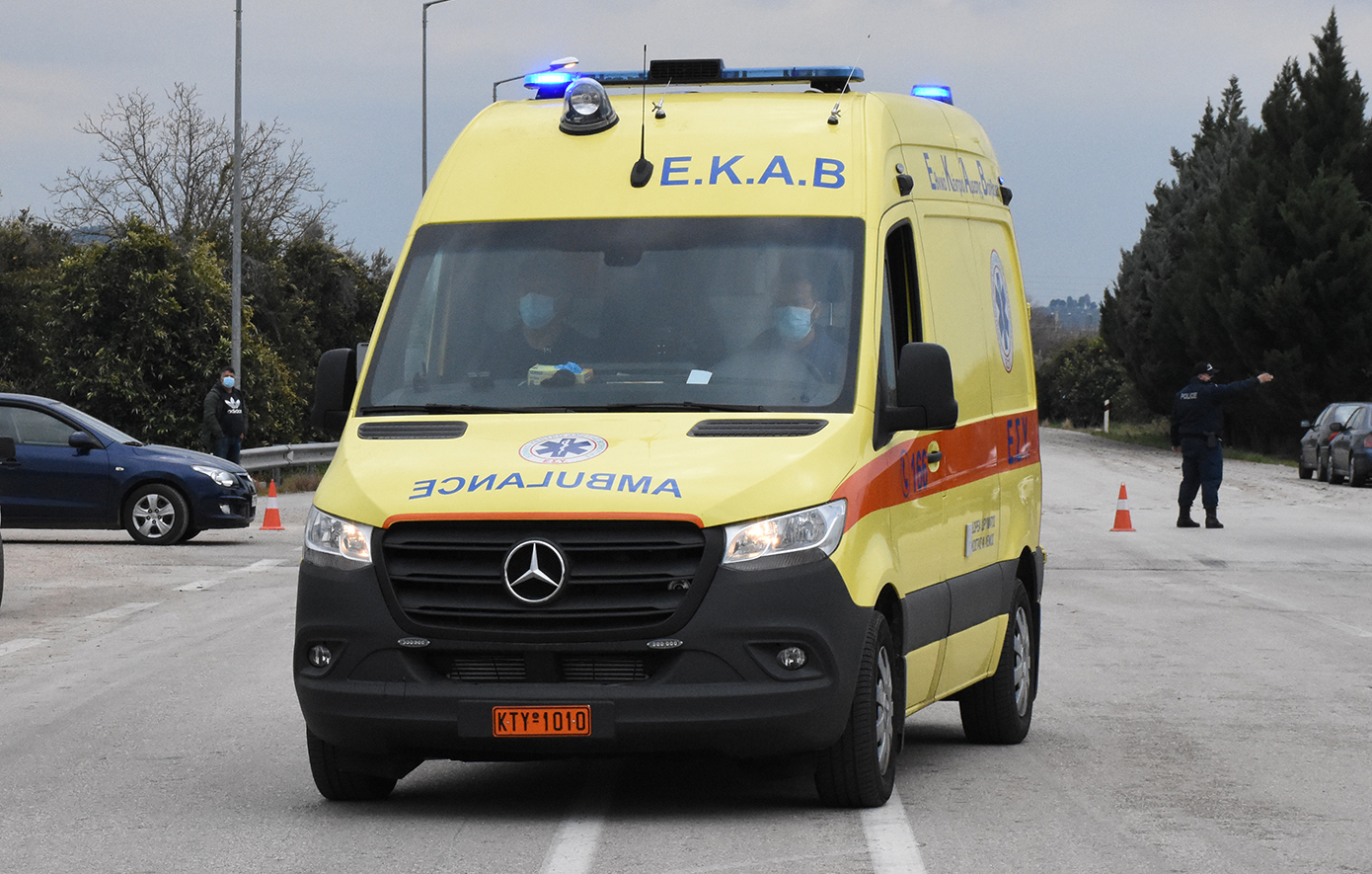 Τραγωδία στη Θεσσαλονίκη: Αισθάνθηκε αδιαθεσία ενώ οδηγούσε, βγήκε από το αυτοκίνητο και πέθανε