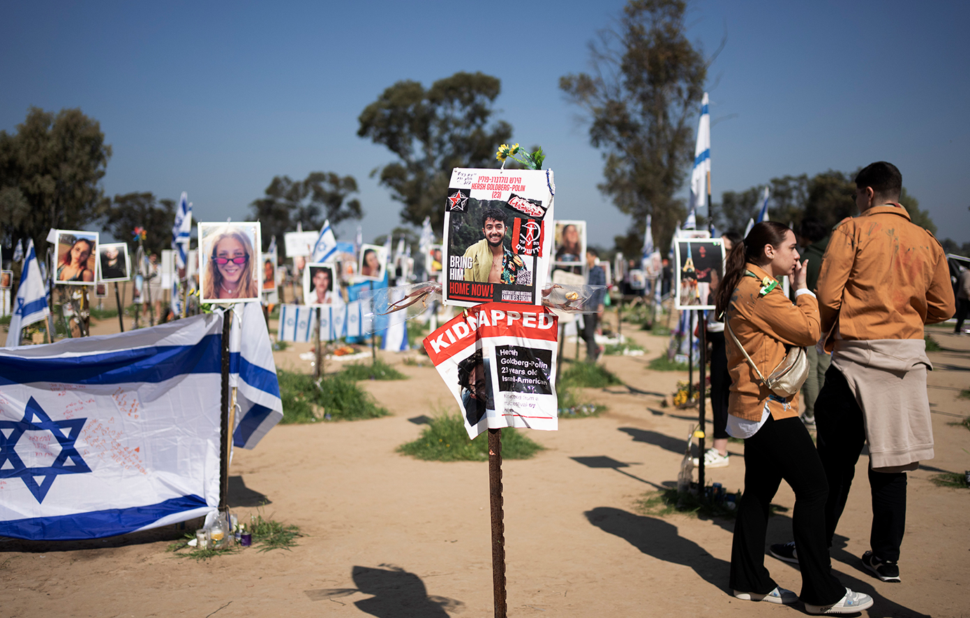 Το Ισραήλ πιστεύει πως δεκάδες όμηροι στη Γάζα είναι ακόμη ζωντανοί