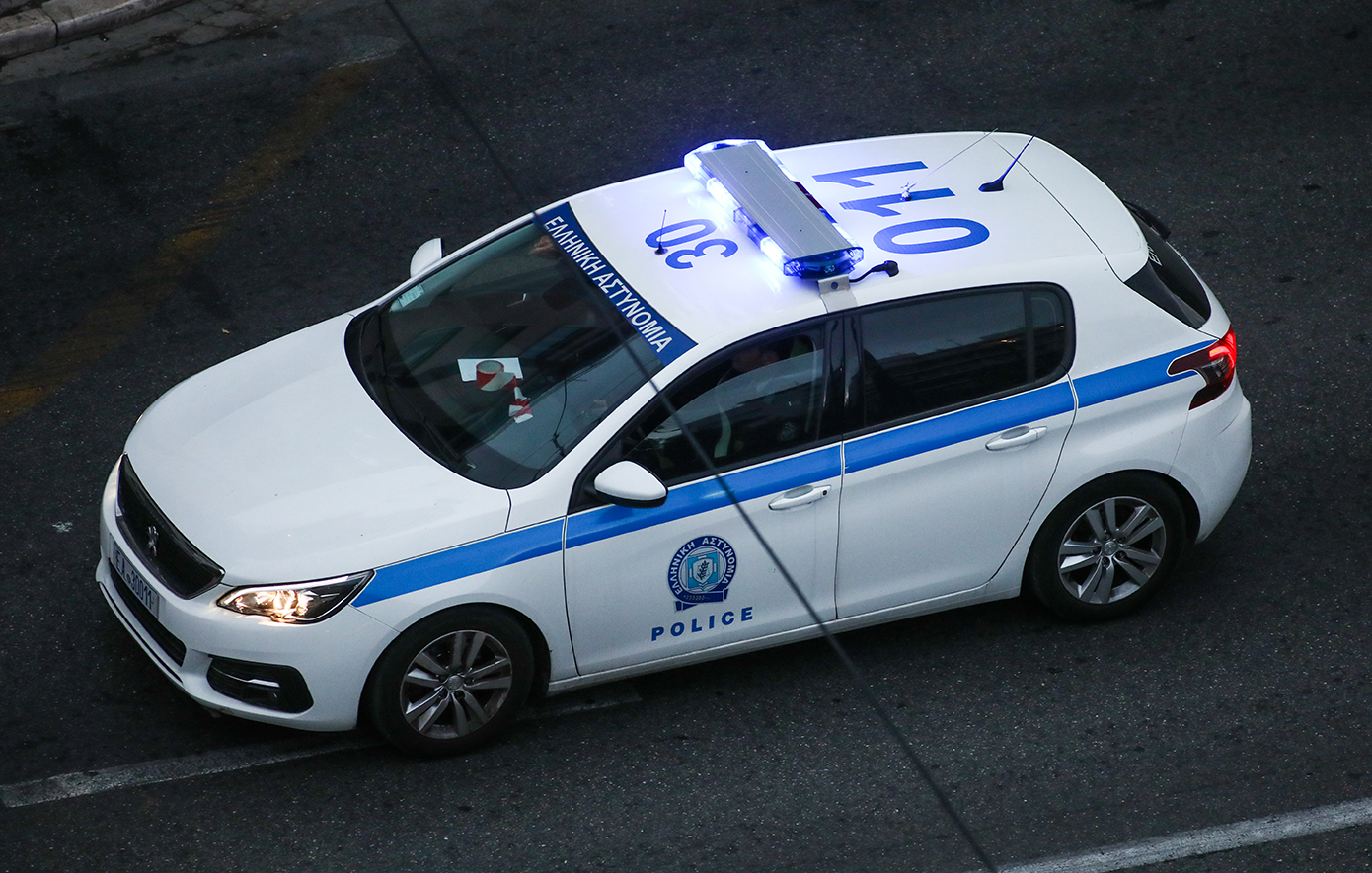 Συνελήφθη 29χρονος στη Θεσσαλονίκη που έριξε λευκή μπογιά στο Γενικό Προξενείο της Ρωσίας