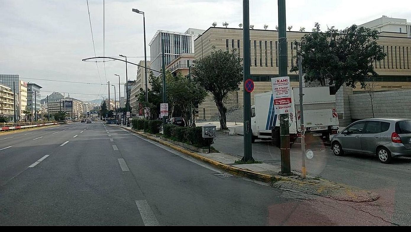 Νέα αφισορύπανση στην Αττική &#8211; Με εντολή Χαρδαλιά ξηλώνονται και οι αφίσες του ΚΚΕ